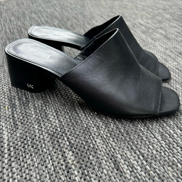 Michael Kors slides - Picture 3 of 8